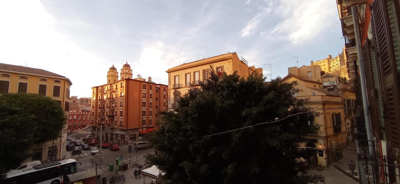 Onlyrooms Iii - Piazza Jenne Guest house Cagliari