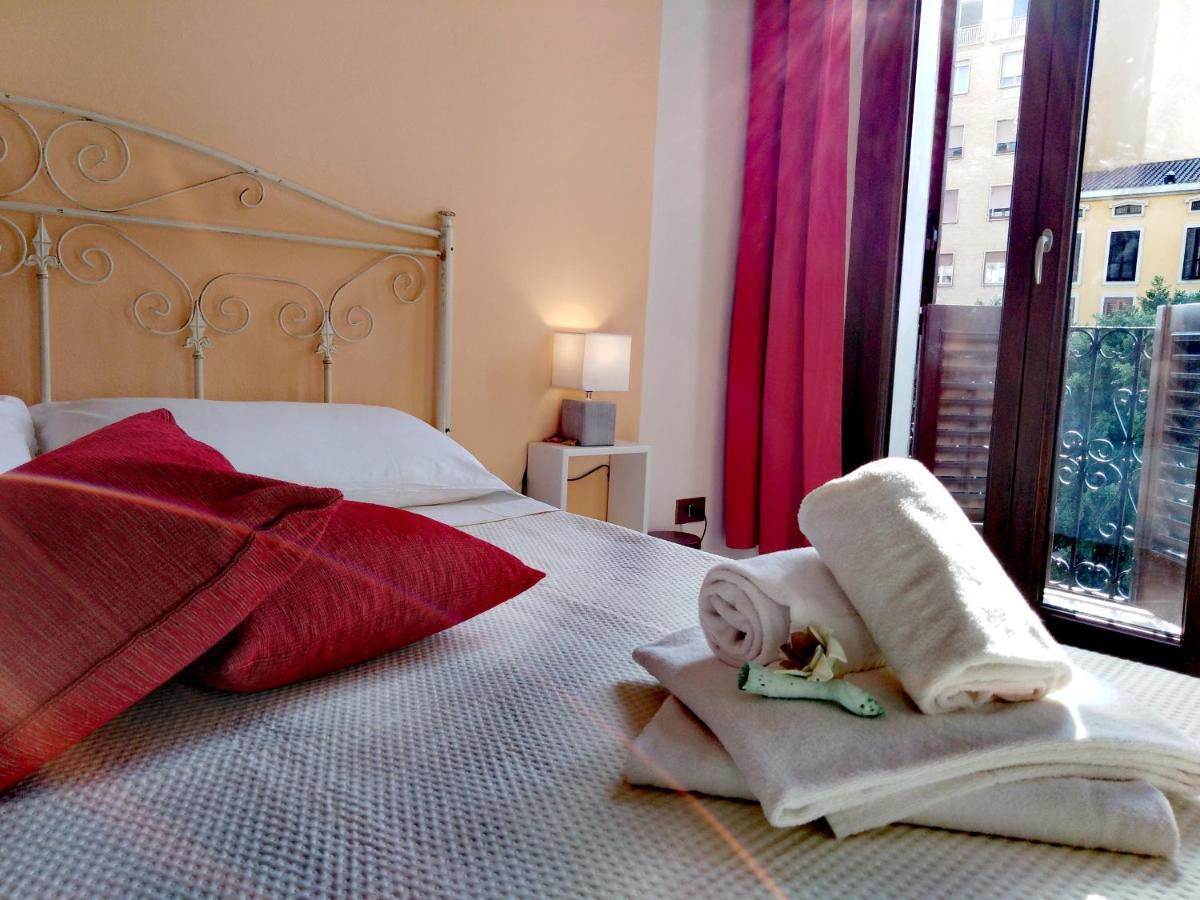Onlyrooms Iii - Piazza Jenne Guest house Cagliari
